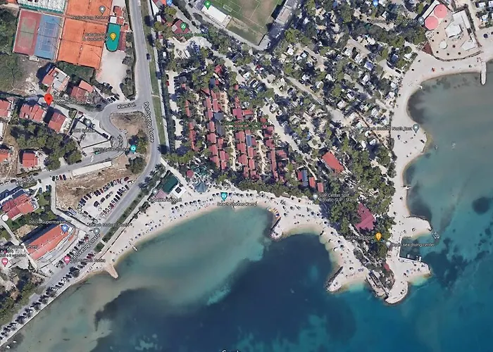 Modern Small House With A Terrace Dom wakacyjny