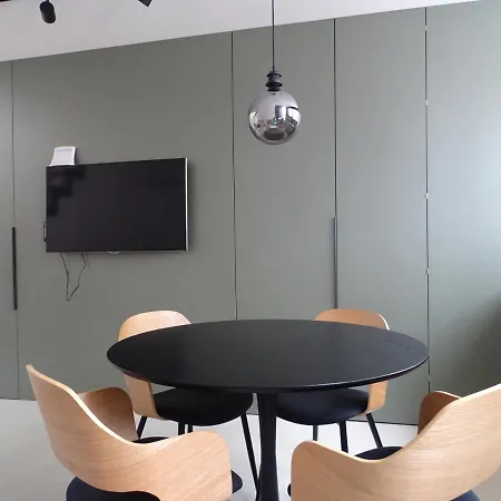 Modern Small House With A Terrace בית נופש *