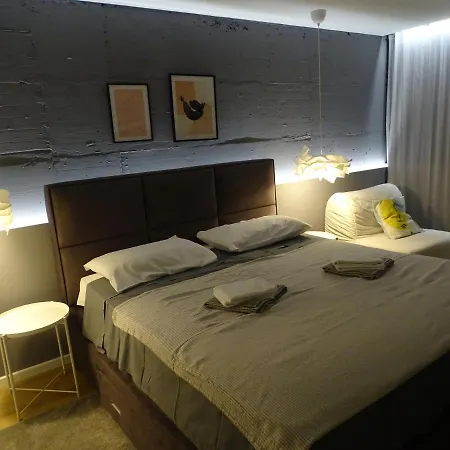 בית נופש Modern Small House With A Terrace *